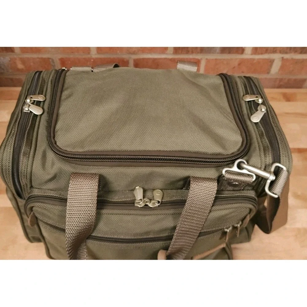 Briggs & Riley Baseline Travelware Nylon Cabin Duffle Bag 16 Inch Olive Green